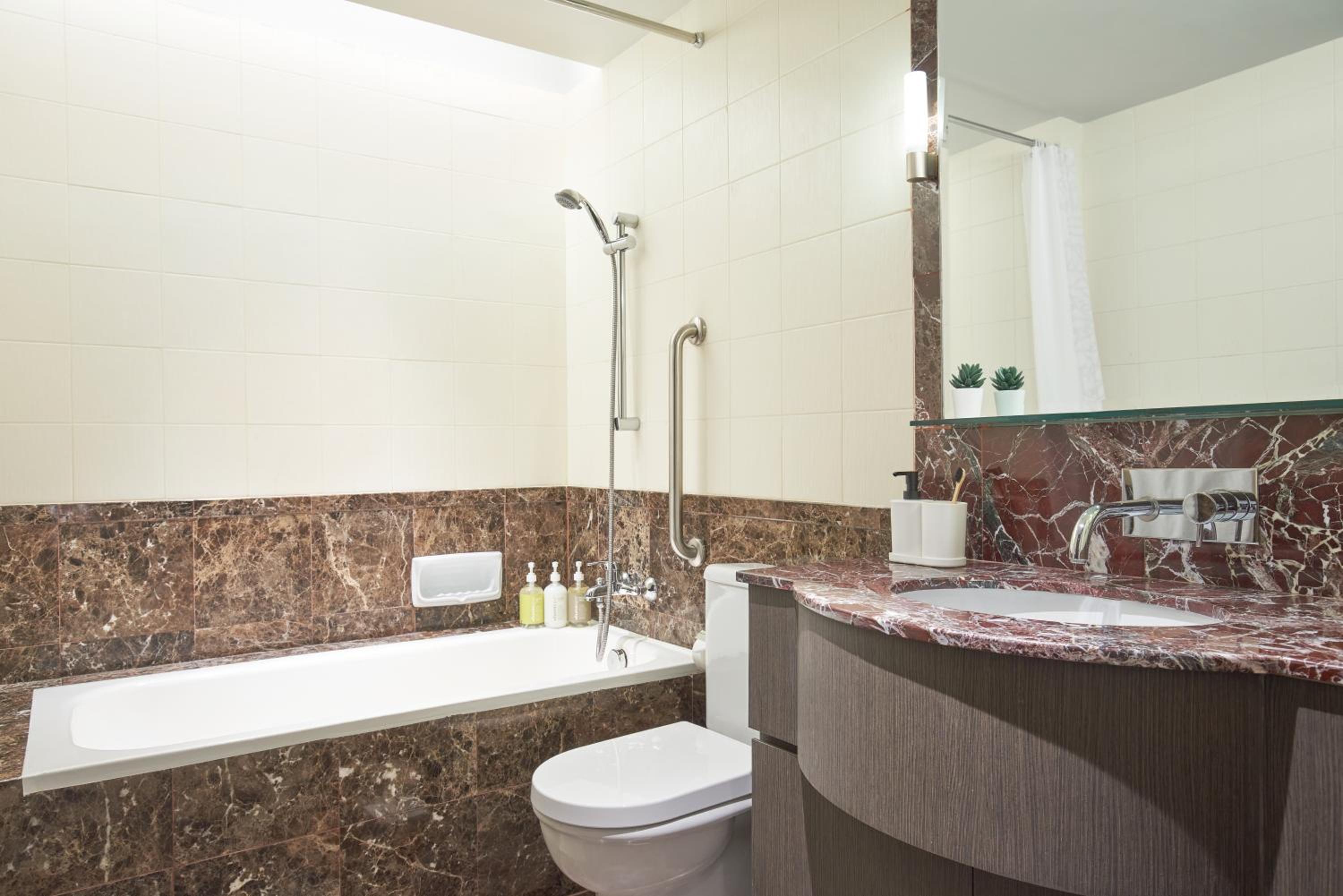 Фото Somerset Bencoolen Singapore