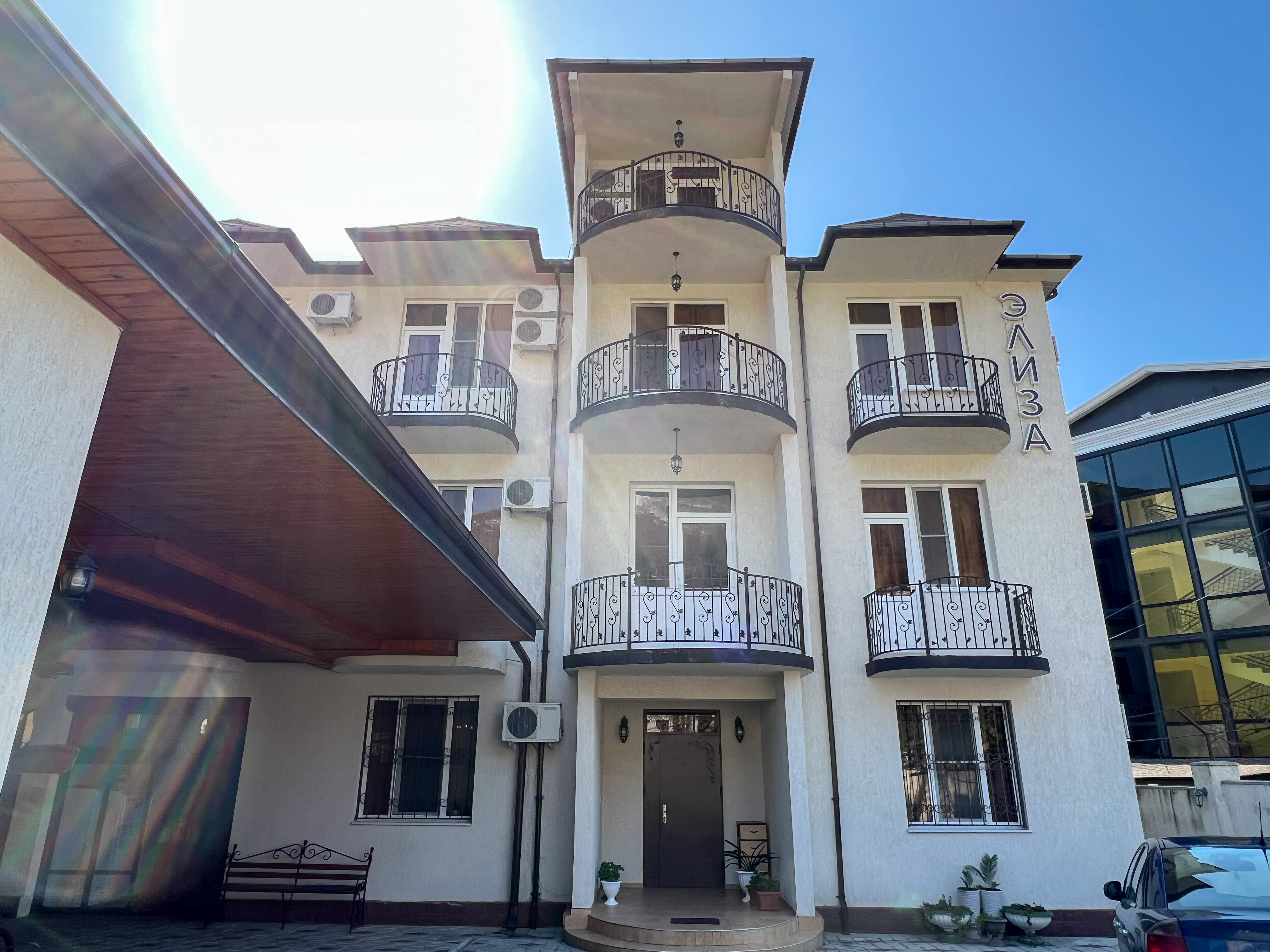 Фото отеля 1