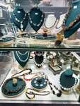 Leona (Trufanova Street, 24Вс2) ، مجوهرات