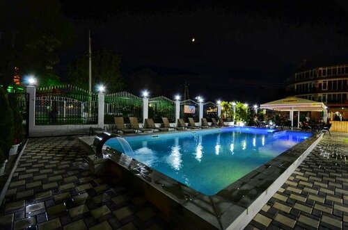 Внешний вид отеля Дубок в Лермонтово, фото 3