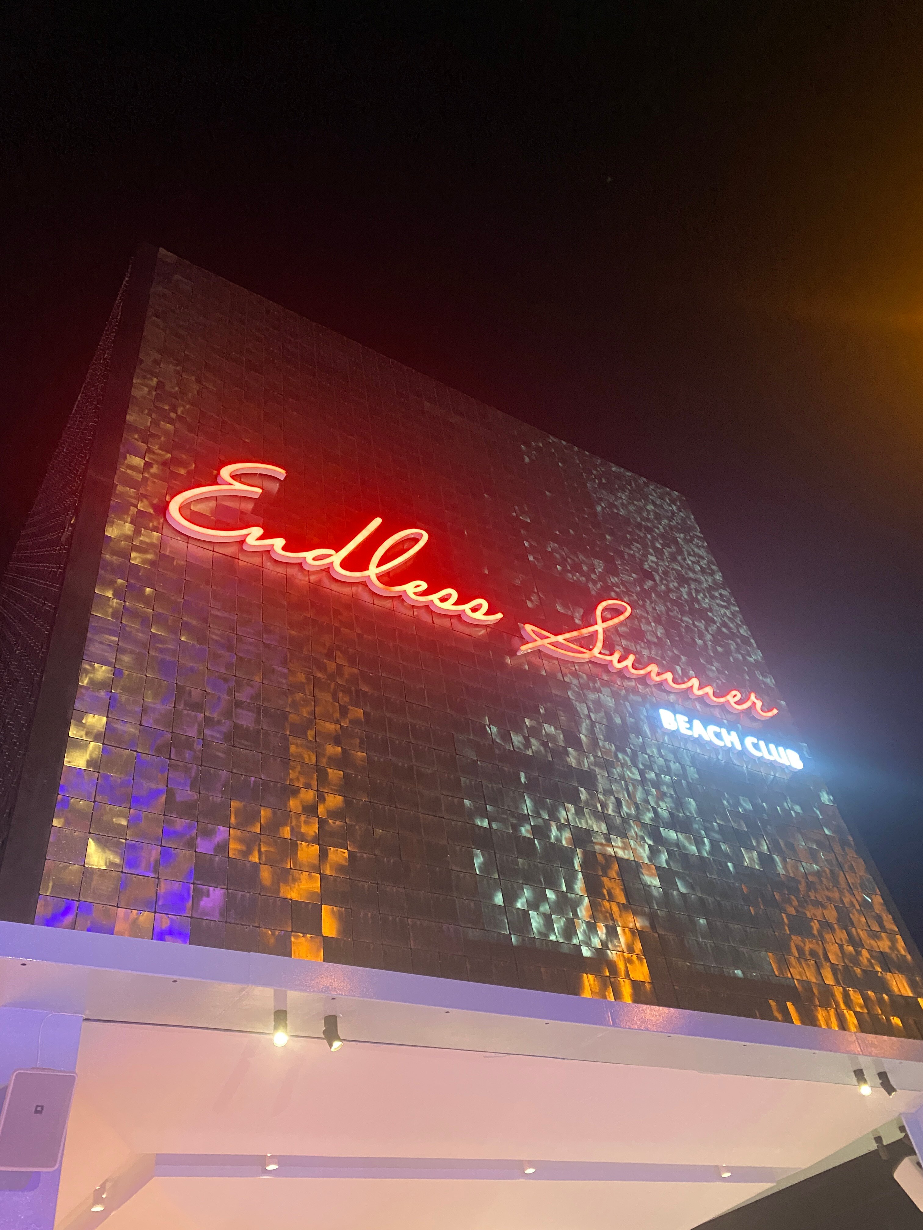 Фото Courtyard by Marriott Phuket Patong Beach Resort