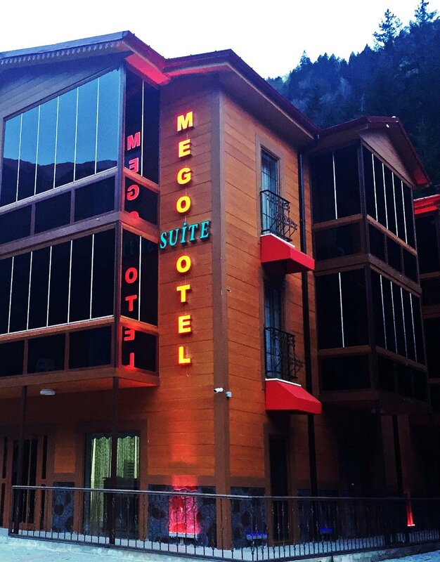 Гостиница Mego Suite Otel в Чайкаре