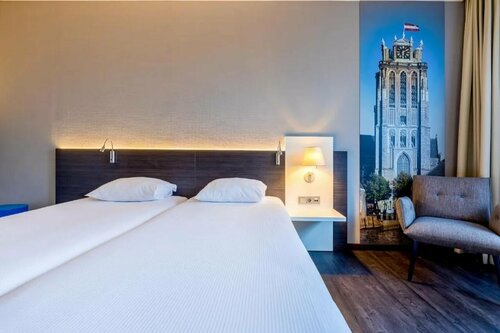 Гостиница Postillion Hotel Dordrecht