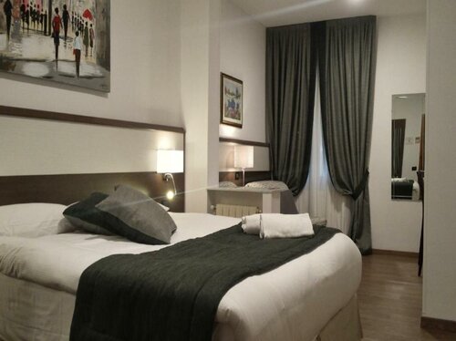 Гостиница Hotel Coccodrillo в Варацце