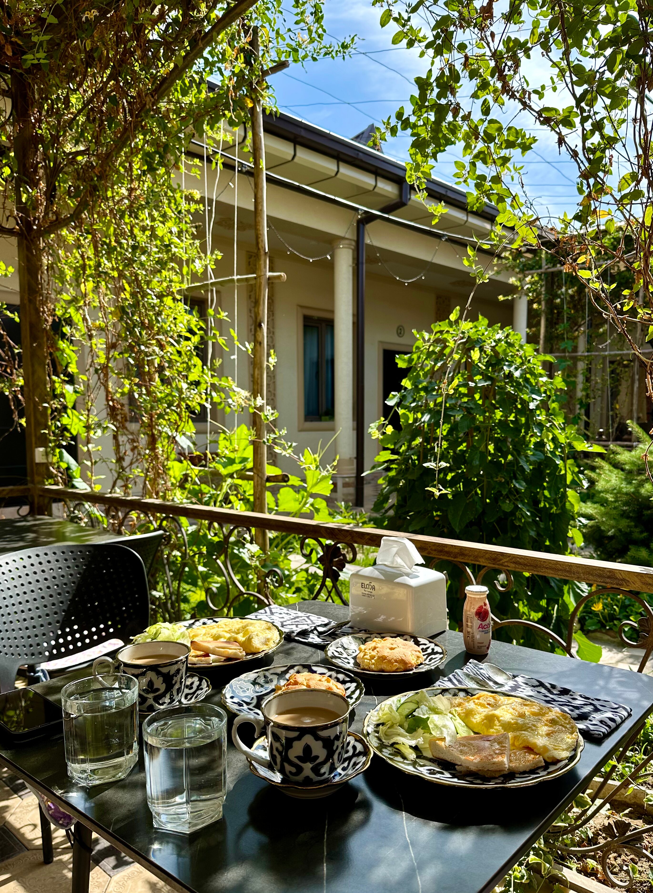 Фото отеля 2