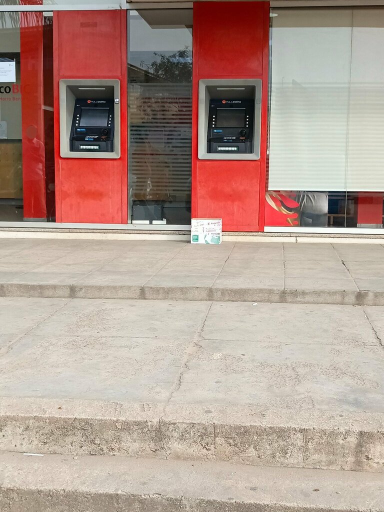 ATM BancoBIC, Loanda, photo