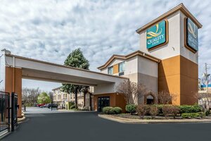 Гостиница Quality Inn Memphis Northeast near I-40 в Мемфисе