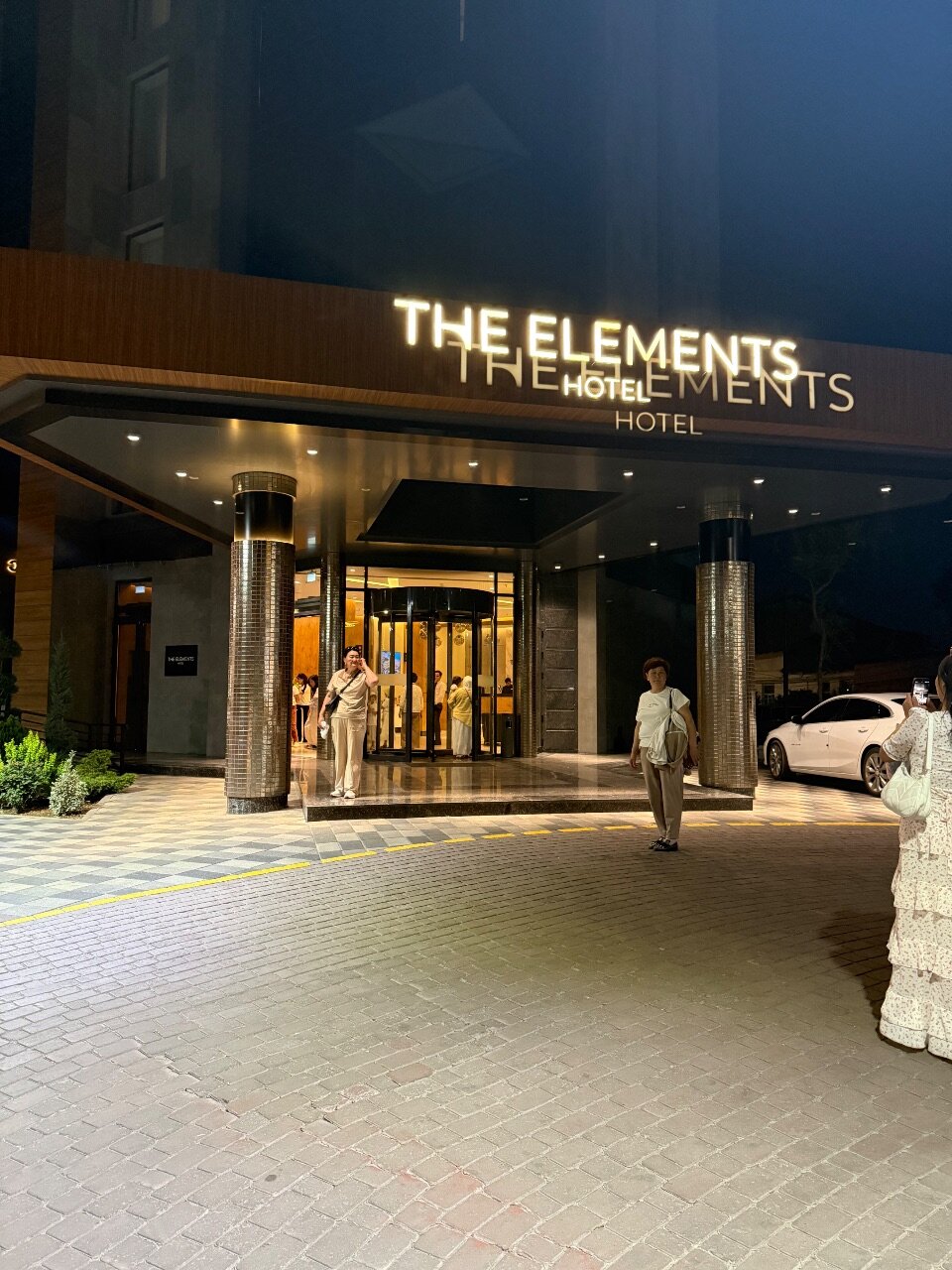 Фото The Elements Hotel