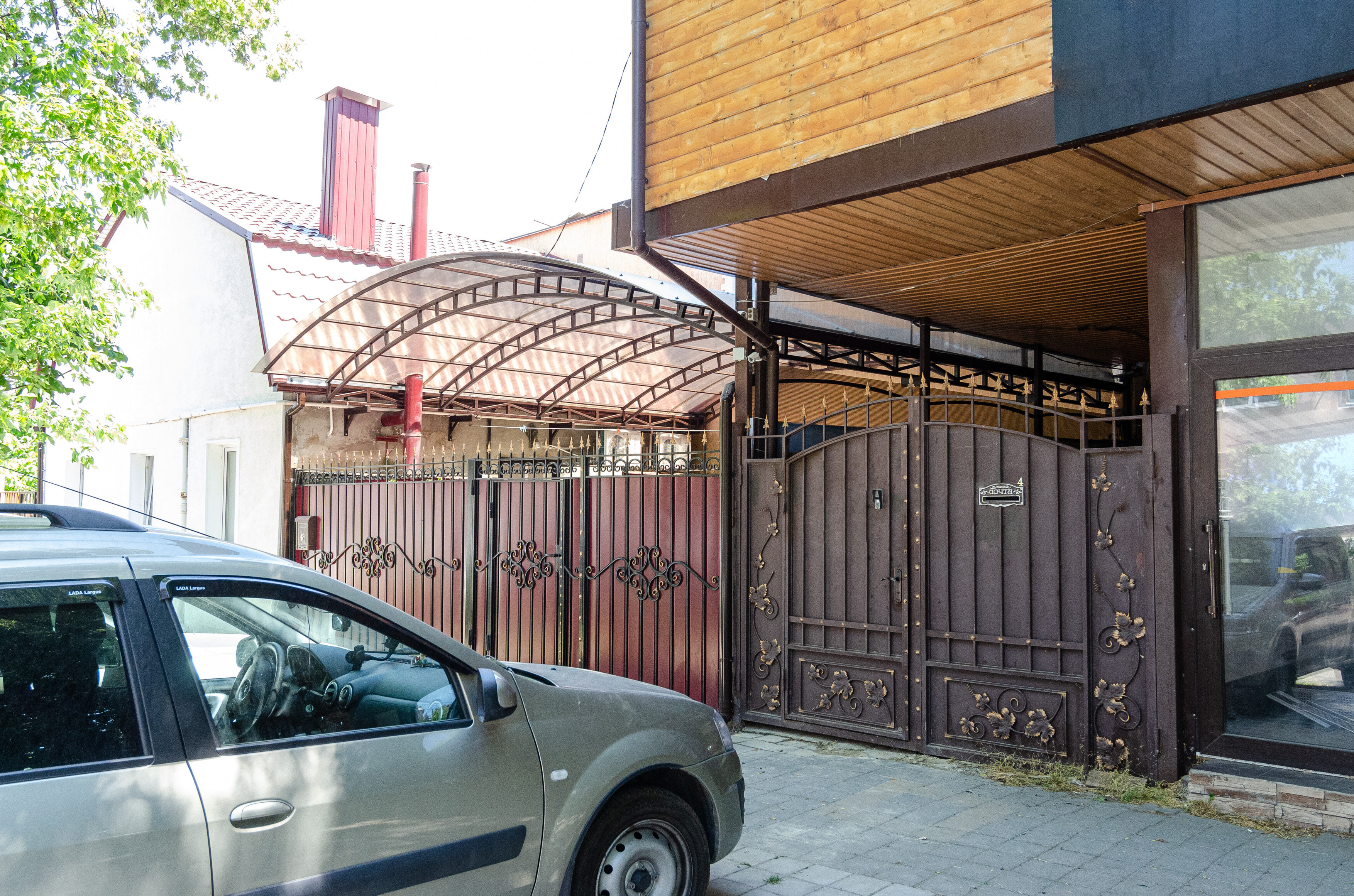 Фото отеля 2