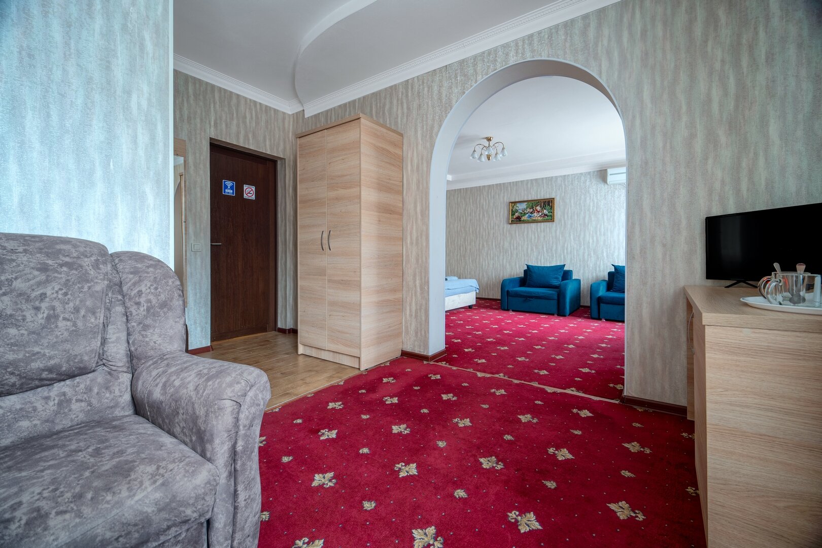 Фото отеля 2