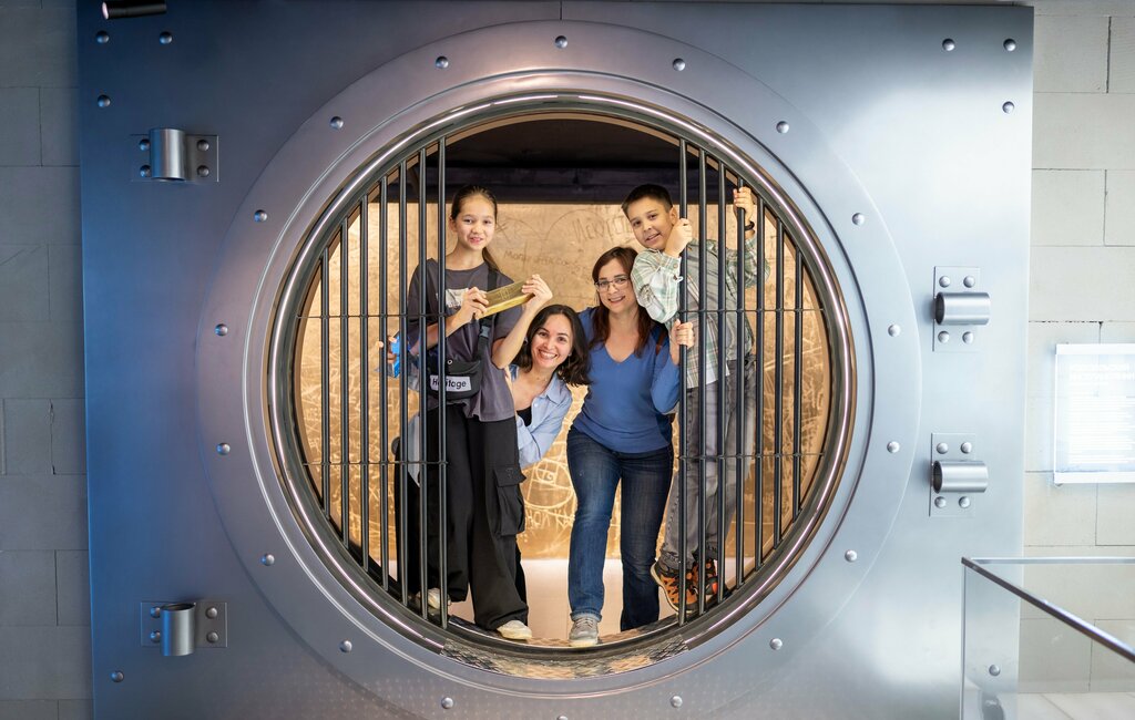 Muzey Art and Facts, Sankt‑Peterburq, foto