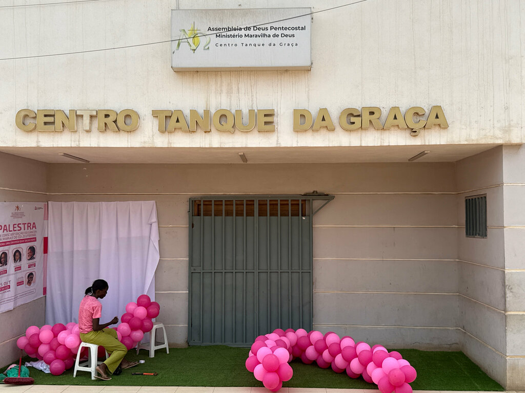 Protestant church Igreja Pentecostal Hospital Da Fé Morro Bento, Loanda, photo