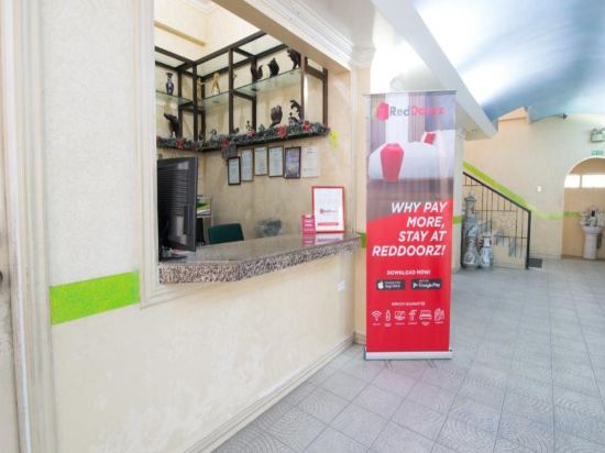 Фото RedDoorz @ Praferosa Resort Hotel Calamba