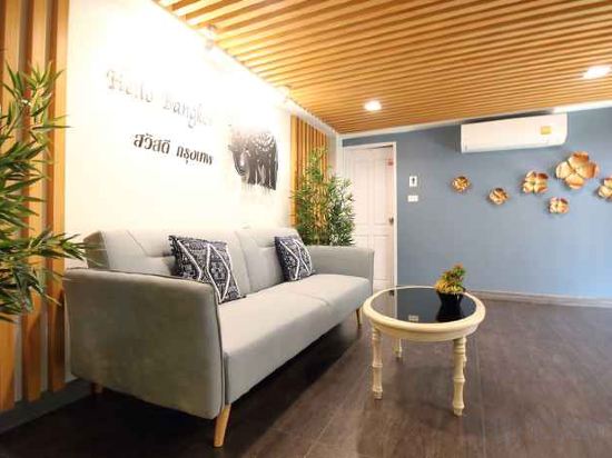 Фото Super Oyo 483 Pannee Hotel Khaosan