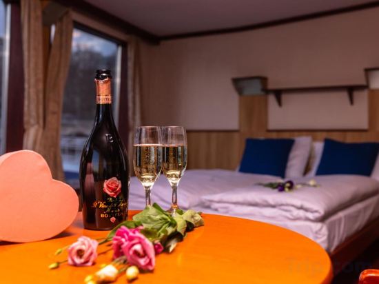 Фото Fortuna Boat Hotel