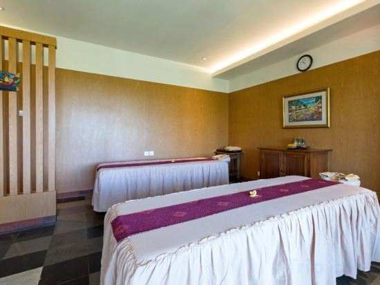 Фото Ubud Village Hotel