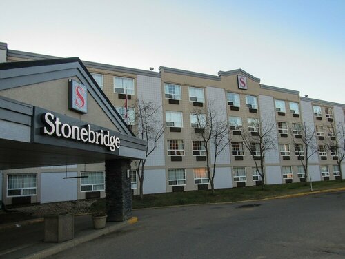 Внешний вид отеля Stonebridge Hotel в Форт-МакМеррее, фото 3