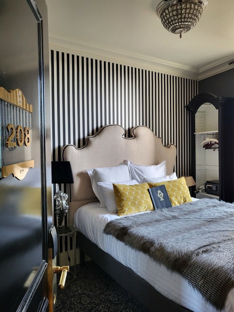 Фото Hotel Vendome, Bw Signature Collection