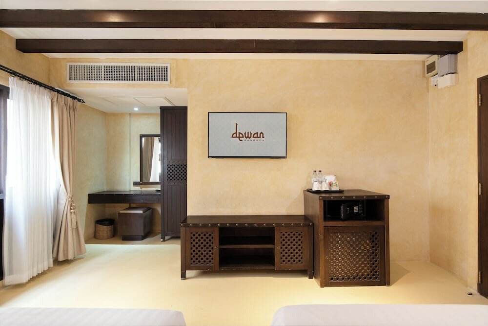 Фото Dewan Bangkok