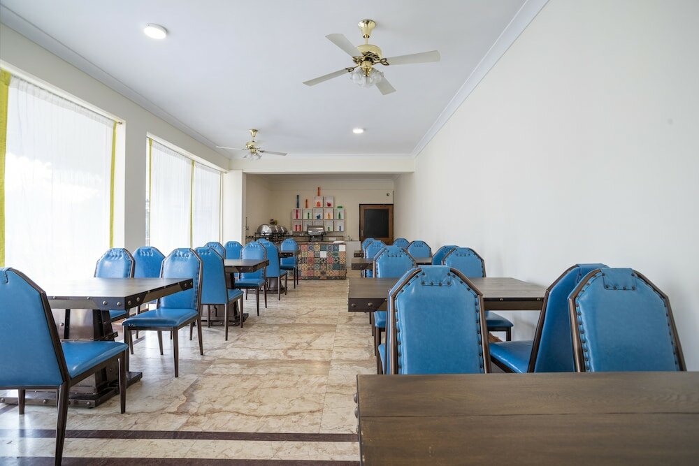 Фото Stone Wood River Front