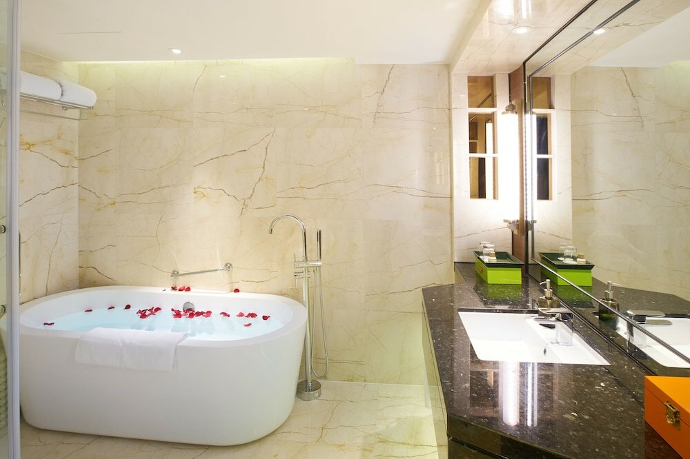 Фото Lakeside Hotel Xiamen Airline