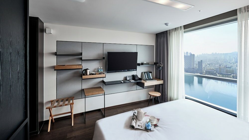 Фото Hotel Riverside