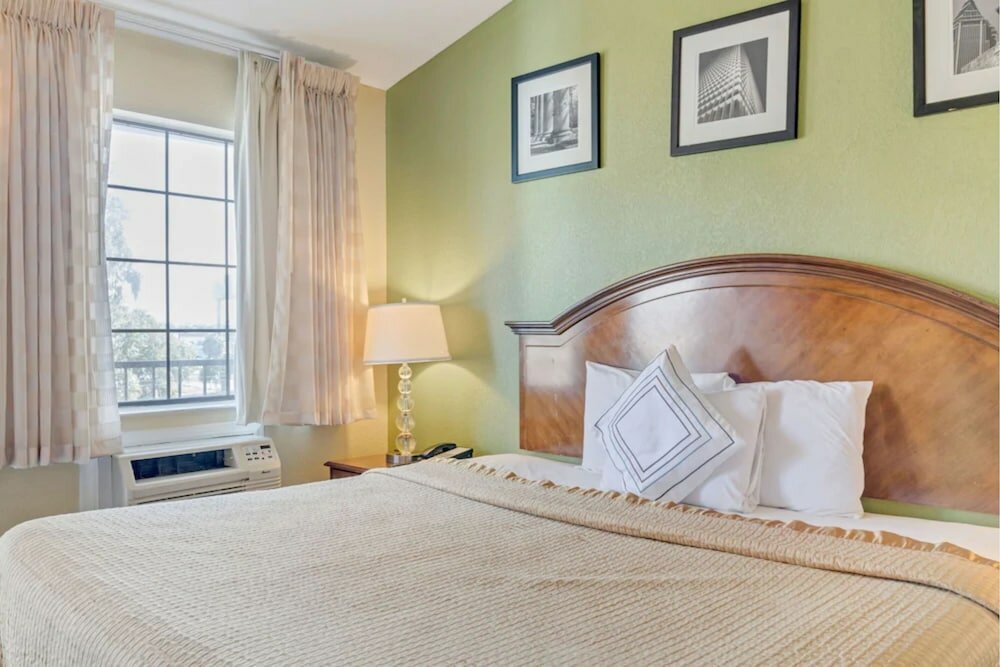 Фото Travelodge by Wyndham Savannah Midtown