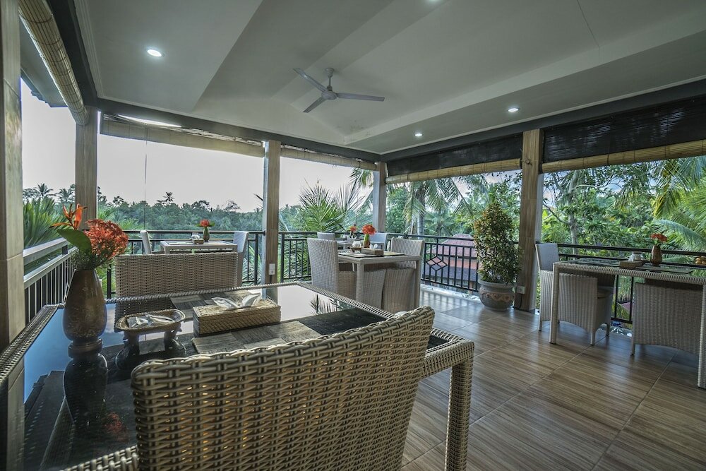 Фото Adi Bisma Inn by Mahaputra