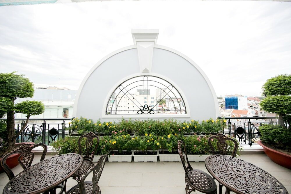 Фото Le Saigon Hotel