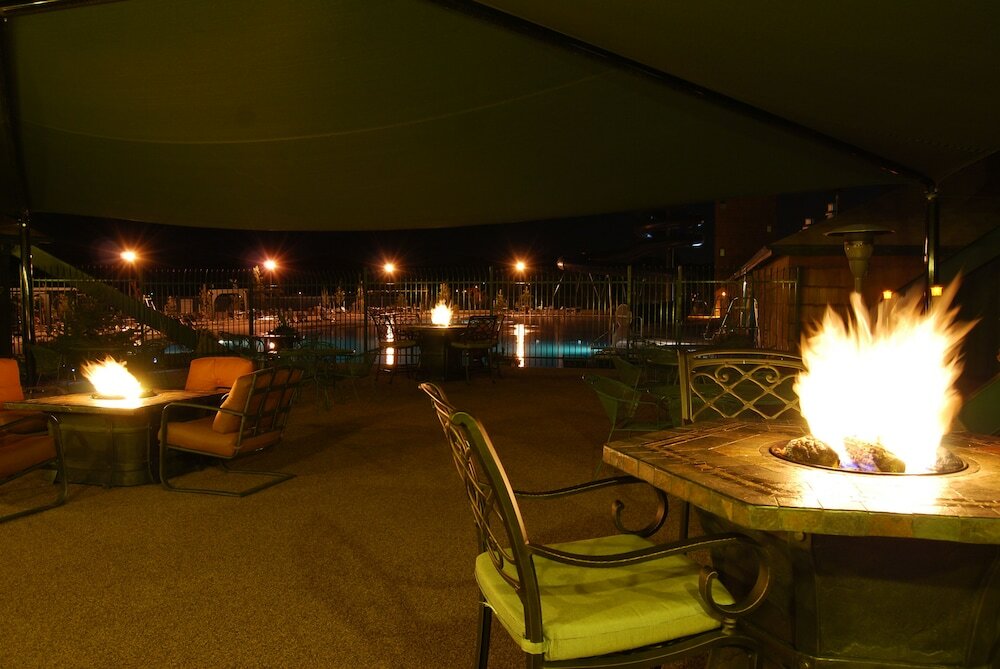 Фото Fairmont Hot Springs Resort