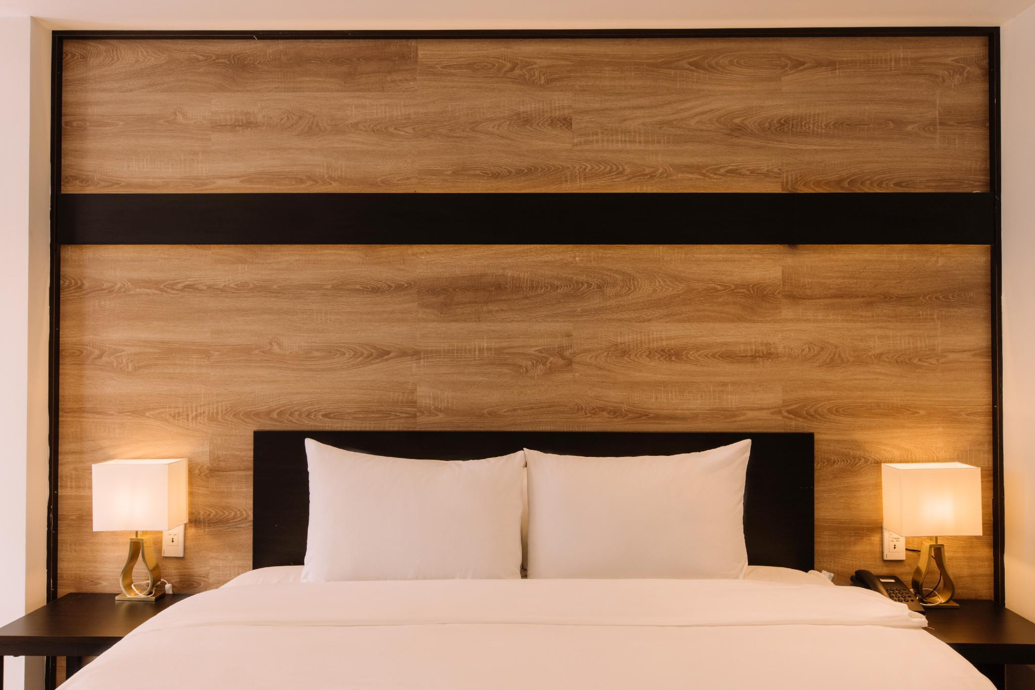 Фото The Chill Suites - City Center