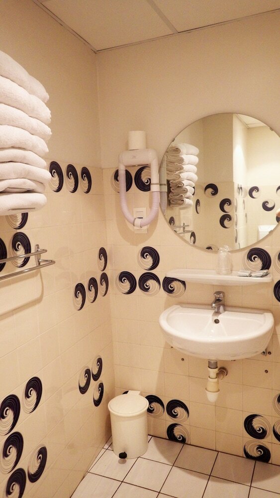 Фото Adonis Lourdes - Notre Dame de la Sarte