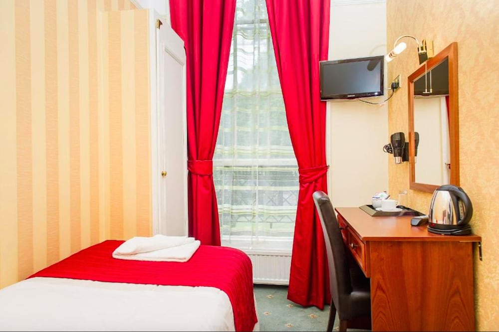 Фото Avonmore Hotel Cartwright Gardens