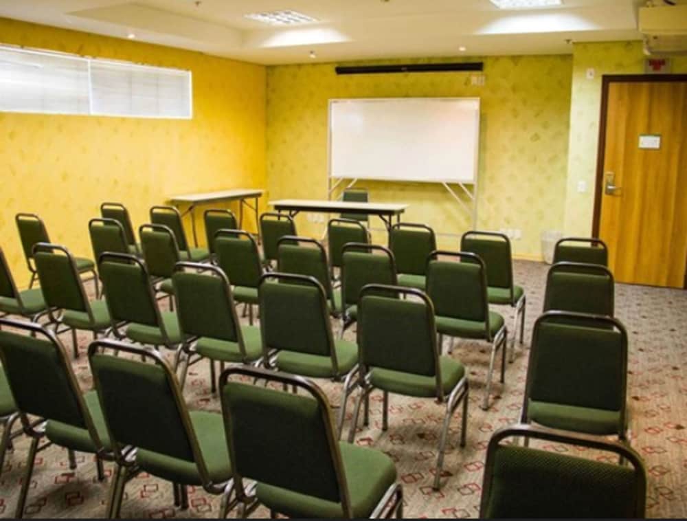 Фото Ibis Criciúma