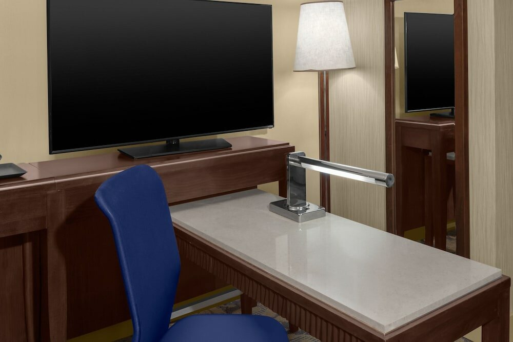 Фото Sheraton Lincoln Harbor Hotel