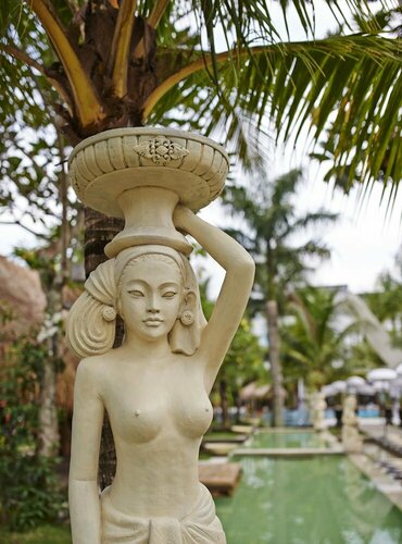 Внешний вид отеля The Mansion Bali в Саяне, фото 4