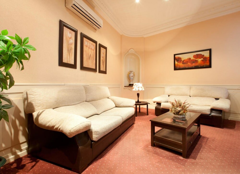 Фото Hostal Condestable