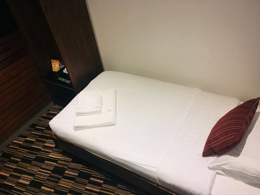 Фото The Commercial Hotel