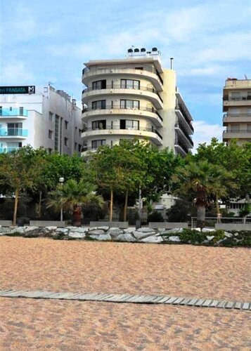 Внешний вид отеля Hotel Haromar в Калелье, фото 2