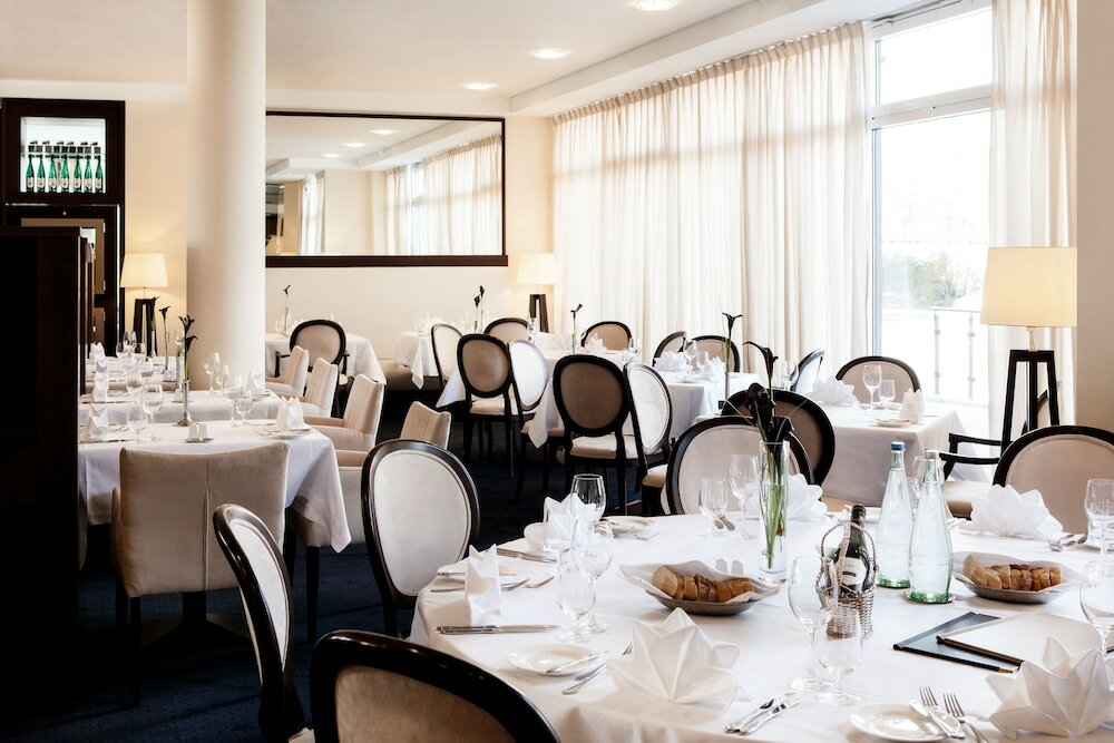 Фото Hotel Vier Jahreszeiten Starnberg