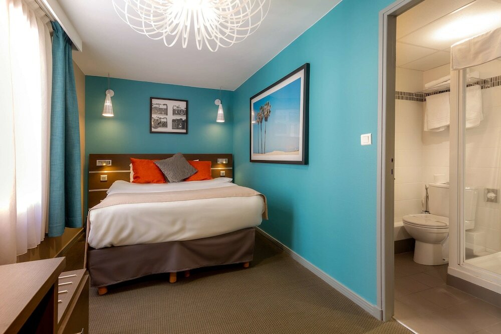 Фото Kyriad Avignon Palais Des Papes