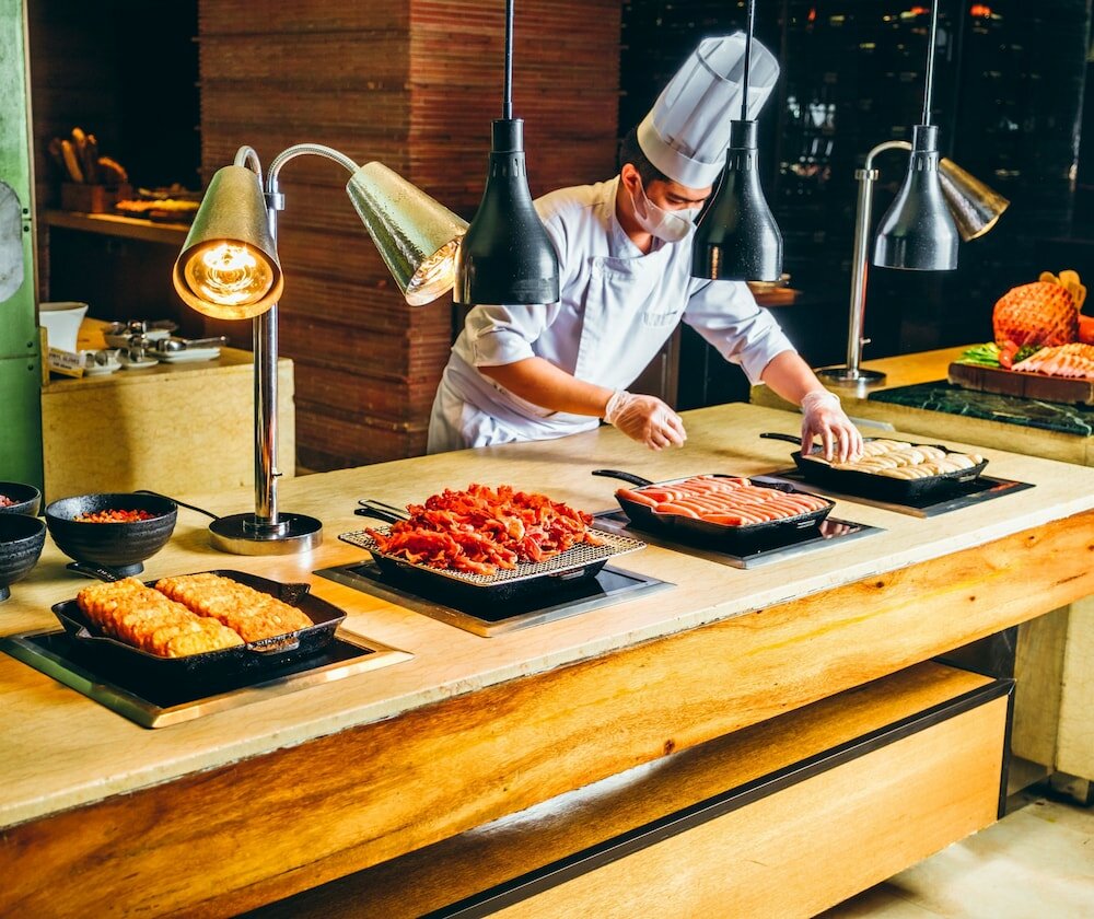 Фото New World Makati Hotel