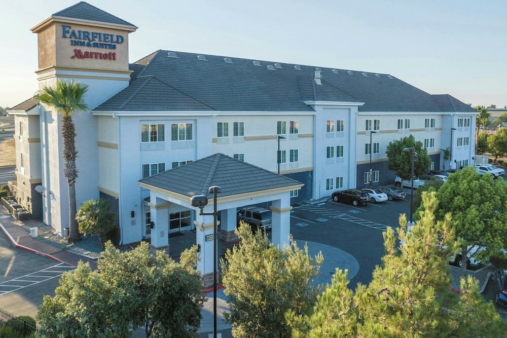 Фото Fairfield Inn and Suites by Marriott Sacramento Elk Grove
