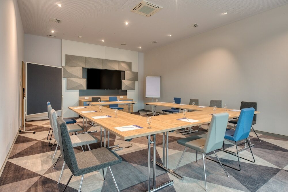 Фото Holiday Inn Express Fulda, an Ihg Hotel