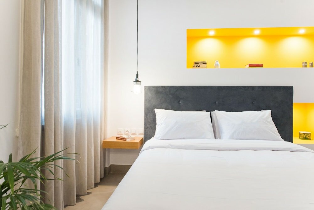 Фото MONK Monastiraki Suites