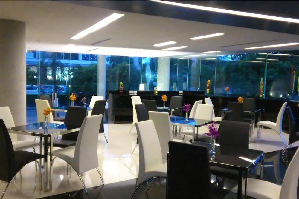 Фото Nine Forty One Hotel