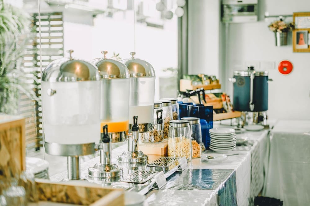 Фото The Galla Hotel