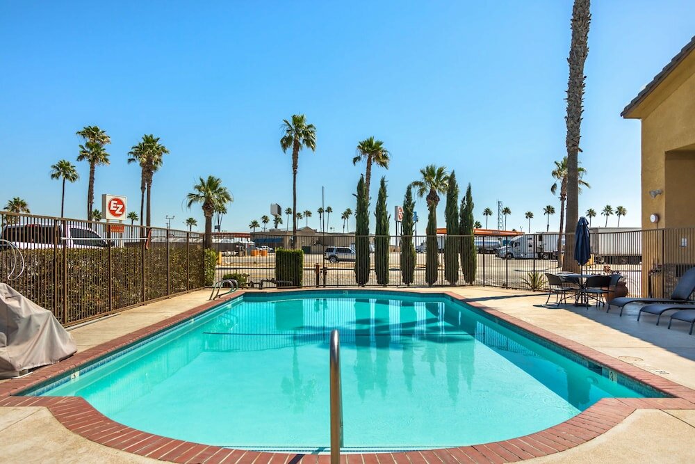 Фото Best Western Heritage Inn