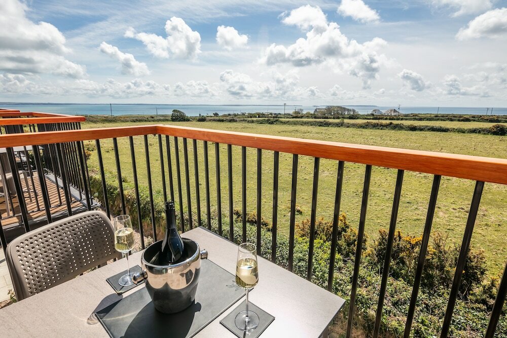 Фото Twr Y Felin Hotel