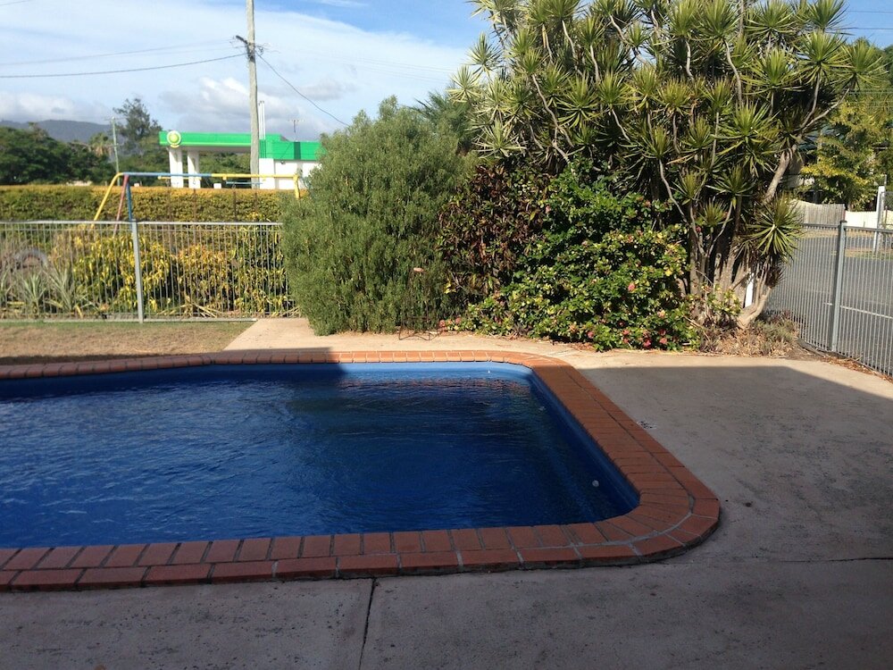 Фото Riverside Tourist Park